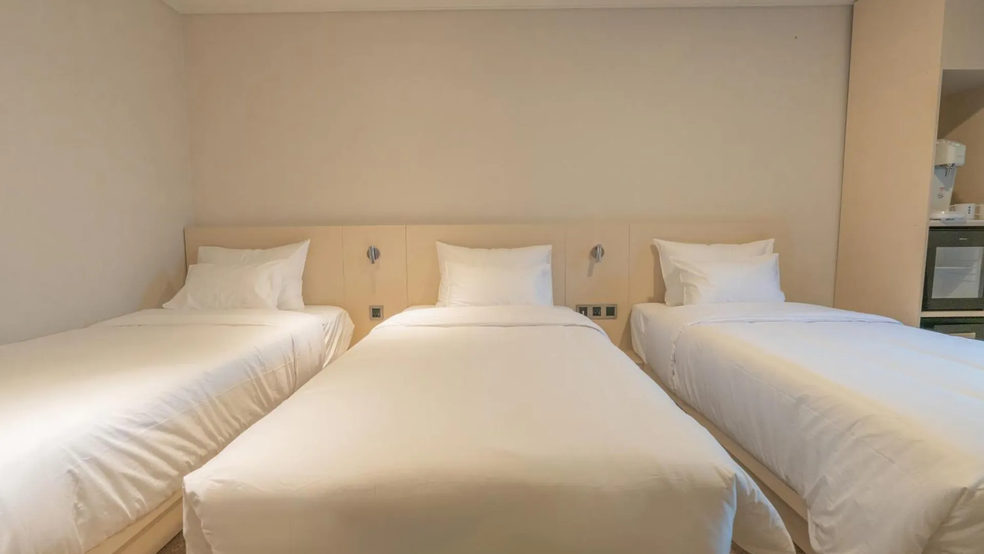 Hotel Myeongdongjang Seoul 4*,  South Korea